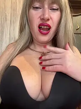 Kittenforyou live cam