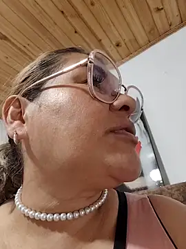 AlexxiaaMat live cam