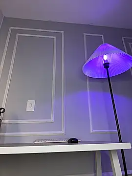 HoneyMollyX live sex cam