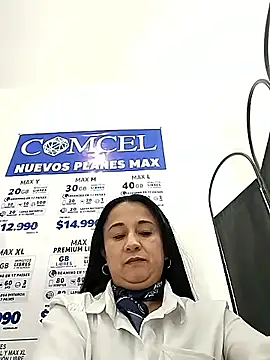 luna--7 - Luna--7's free webcam - UK Sex Cams