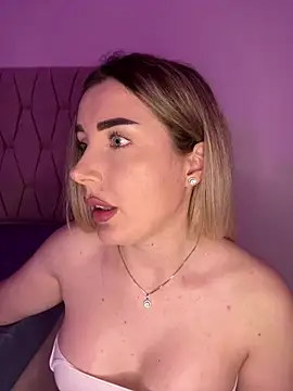 -irisblair- - -IrisBlair-'s free webcam - UK Sex Cams