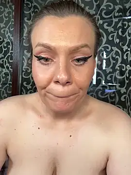 kriskkiki - KrisKkiki's free webcam - UK Sex Cams