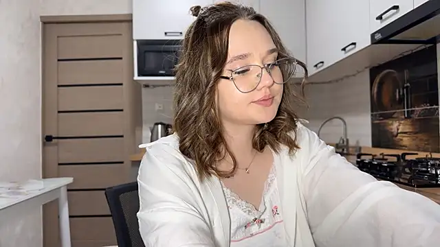 ainasmith - AinaSmith's free webcam - UK Sex Cams