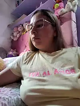 Webcam Model (selena_gomez2)  is live.Free join now!