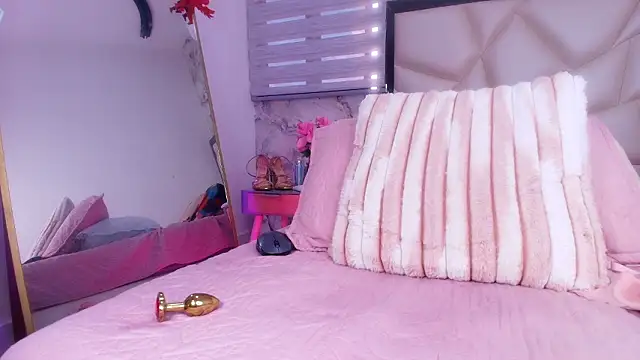 lili_jhonson - Lili_jhonson's free webcam - UK Sex Cams