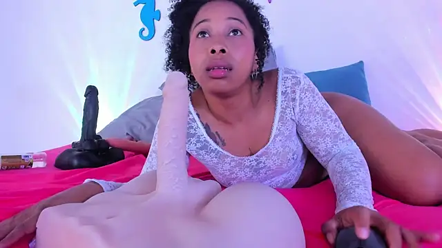 Tanissha_curly live cam