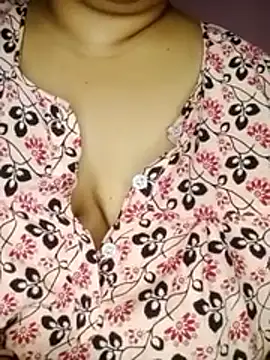 Ravina_patil1 live cam