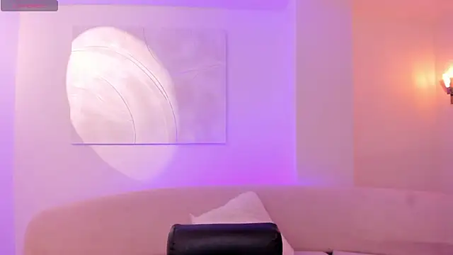 hannahjamesx (F young) - Sexy striptese and i'm naked 🥵