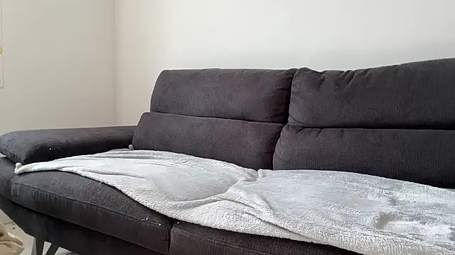 angele_wrz (F young) - slap ass x20