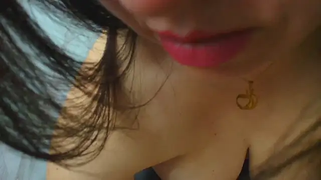 charlotteschmidtt (F milf) - saliva in tits