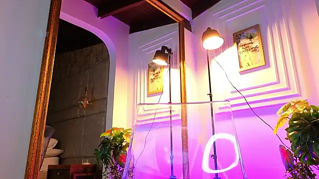 AlessiaLondon live cam