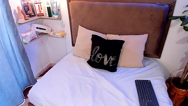 sofy_bonnet - Sofy_bonnet's free webcam - UK Sex Cams