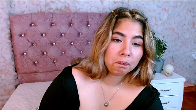 sofiazaf_ (F young) - dance to your favorite song