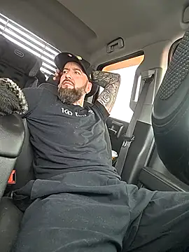 Beardedtattood Live Webcam on Stripchat