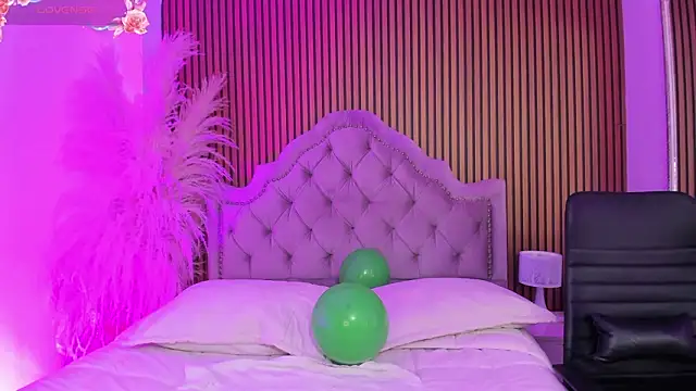 violett_hott_ - Violett_hott_'s free webcam - UK Sex Cams