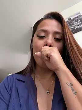 Pretty__Milf live cam