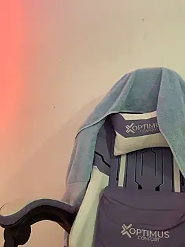 La-Gatiita-trans Live Webcam on Stripchat