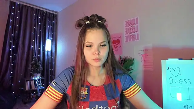 Kira_love_81 live cam