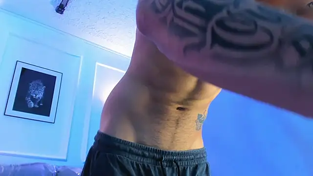 leo_santoro (M young) - hey leo, happy weeknd( HAPPYBIRTDAY SOON