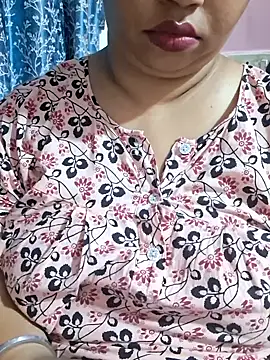 Ravina_patil1 live cam