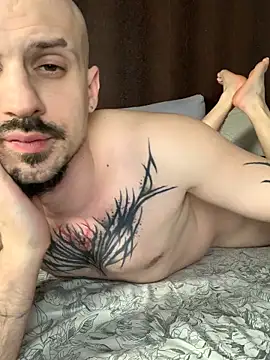 AssHunter4k live cam