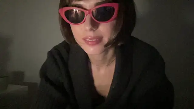 SlowVenomXX live cam