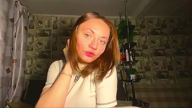 jeannalanno (F teen) - take off my shorts I'm hot