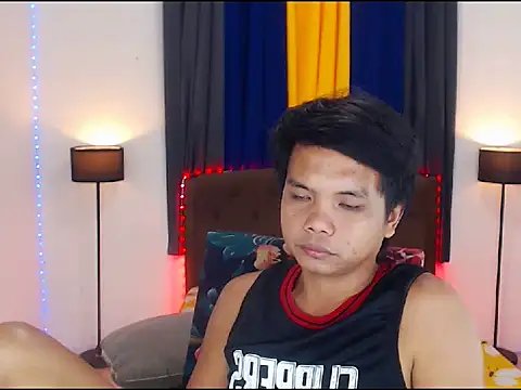 ianhardfucker (M young) - HORNY HERE