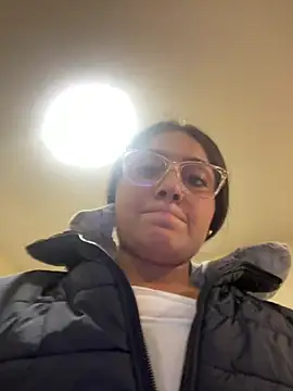 alyha_cortes (F young) - 🥥 Show me your BOOBS 🥥