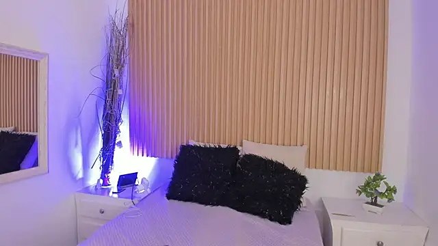 genesisruiz - GenesisRuiz's free webcam - UK Sex Cams