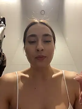 holly_play - Holly_Play's free webcam - UK Sex Cams