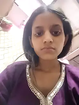 Webcam Model (Eva_890)  is live.Free join now!