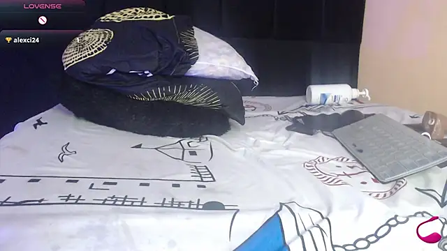 charlotte_brawn live sex cam