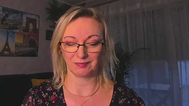 vanessa_chat - Vanessa_chat's free webcam - UK Sex Cams