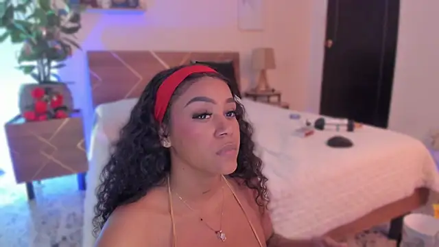 YariRose live sex cam