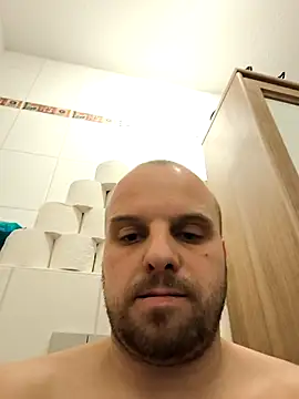 phoenix2310 - Phoenix2310's free webcam - UK Sex Cams