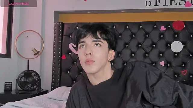 aerumchae (M twink) - cum show