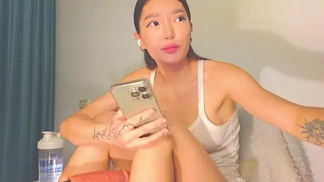 AudreyMell live sex cam