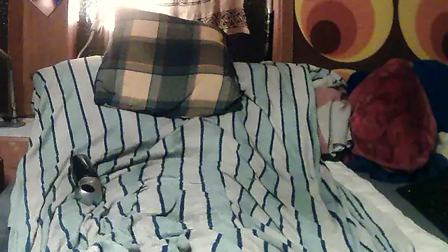 benzcock90 (Ask my age) - I fuck and jerk off my toy until my sper