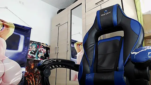 sr_jaeger - Sr_jaeger's free webcam - UK Sex Cams