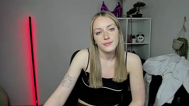 evelynblond - EvelynBlond's free webcam - UK Sex Cams