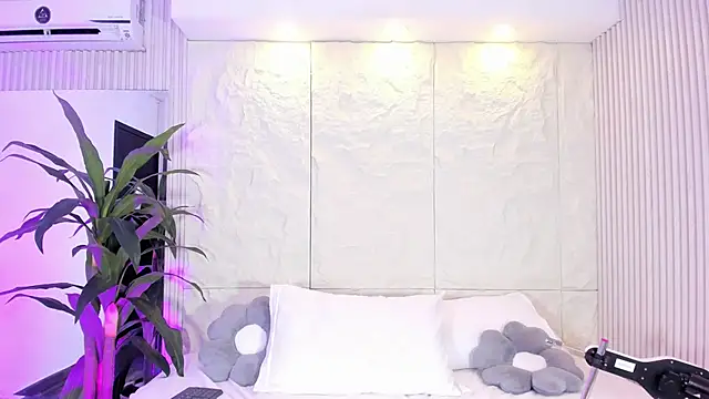 anahinclar (F teen) - fingers in pussy