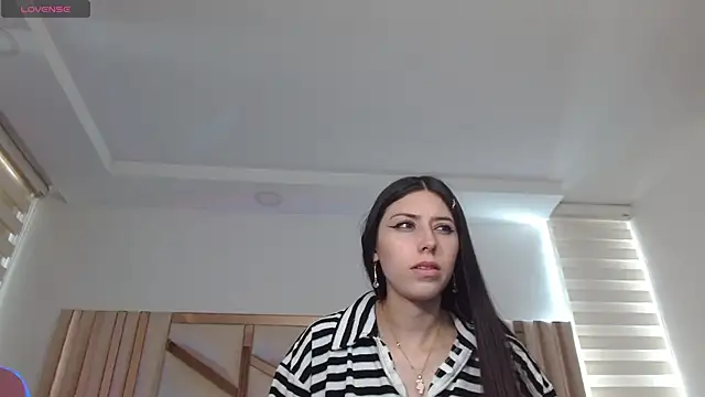 violett_star1 - Violett_star1's free webcam - UK Sex Cams