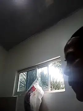 iiv0ryn0iirex-xx - IIv0ryN0IIReX-XX's free webcam - UK Sex Cams