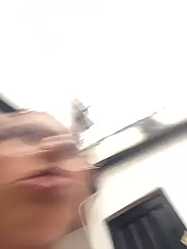 Webcam Model (Rylia)  is live.Free join now!