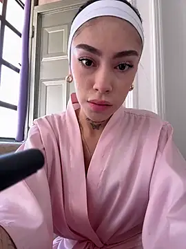 Webcam Model (Bonny_Eva)  is live.Free join now!