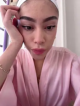 bonny_eva (F young) - DILDO IN PUSSY IN DOGGY STYLE😈