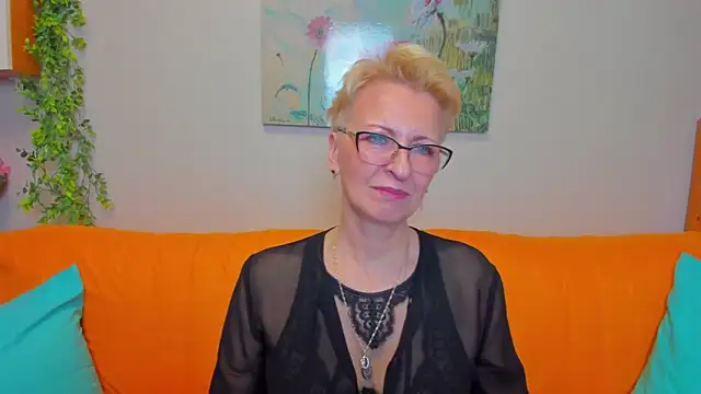 iamyourdream89 (F mature) - Controlling my toy