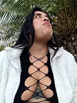 missnyrasecret (F young) - Off top in public near people