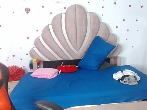 sven_fox723 webcam stripchat model stream image